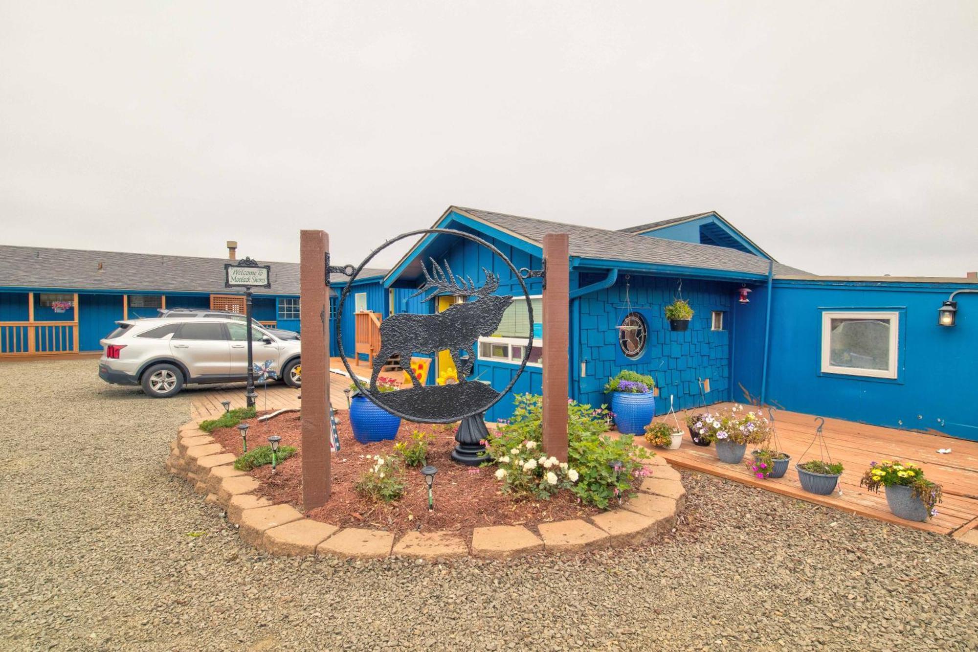 Moolack Shores Inn Newport Exterior photo